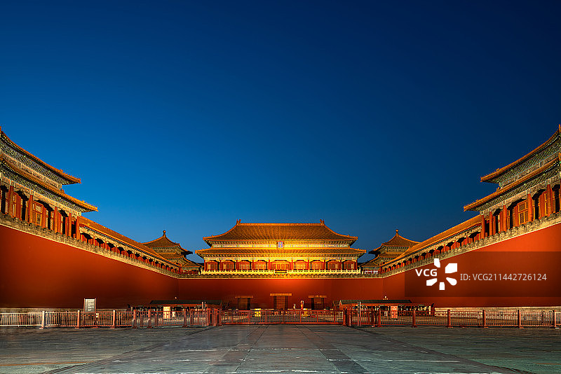 中国北京故宫博物院午门夜景图片素材