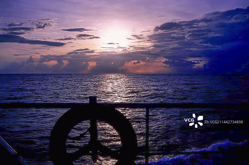 南沙群岛，美济礁，美济岛，天然避风良港图片素材