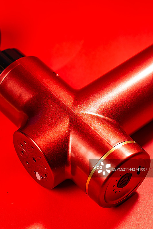 健身按摩的筋膜枪图片素材