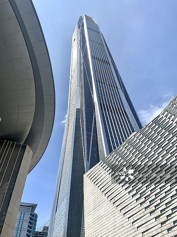 吉尼斯世界纪录  547.8米  平安大厦外景全貌图片素材