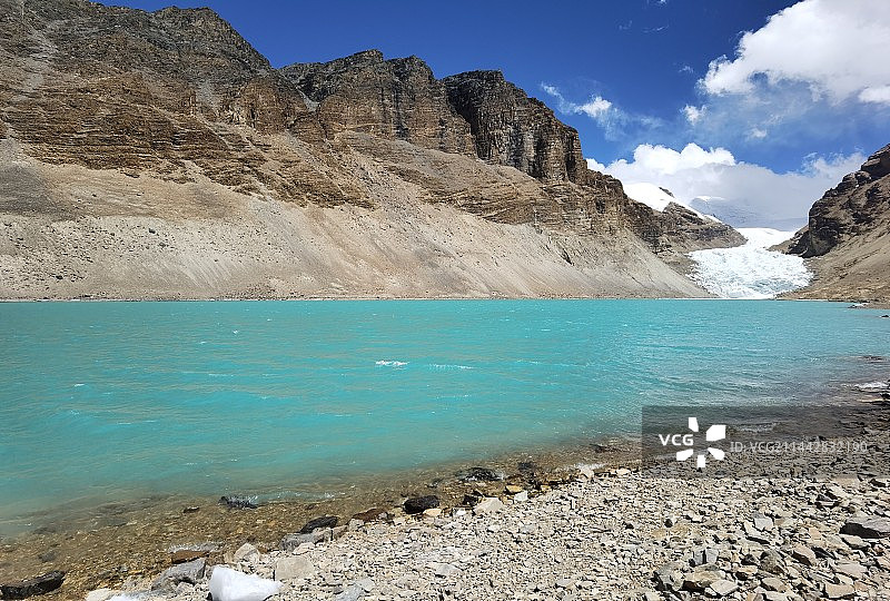 曲登尼玛冰川图片素材