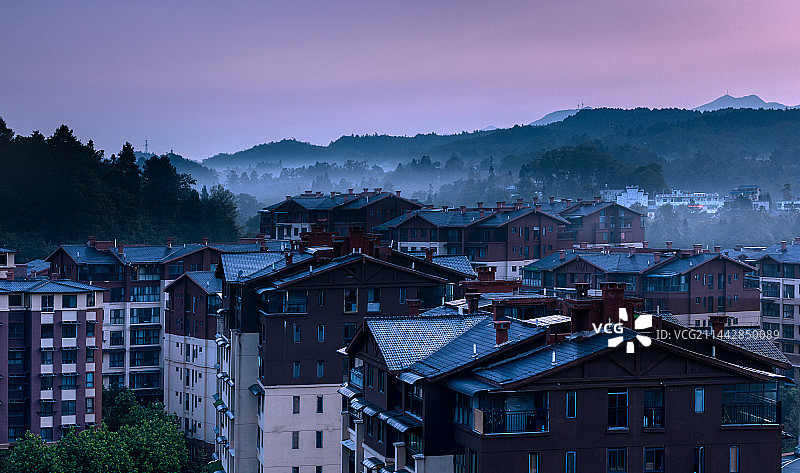黎明日分的毕节百里杜鹃花城图片素材