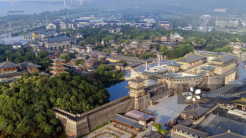 襄阳唐城影视基地·朱雀门图片素材