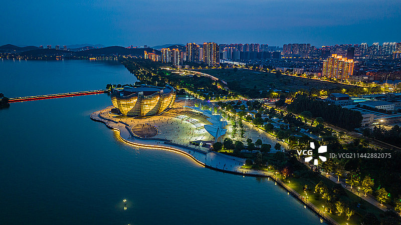 徐州市云龙湖风景区音乐厅夜景图片素材