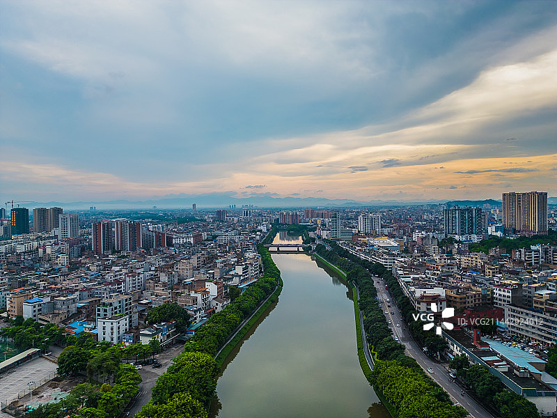 航拍广西玉林南流江城市建筑图片素材
