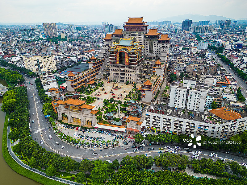 航拍广西玉林云天文化城云天宫图片素材