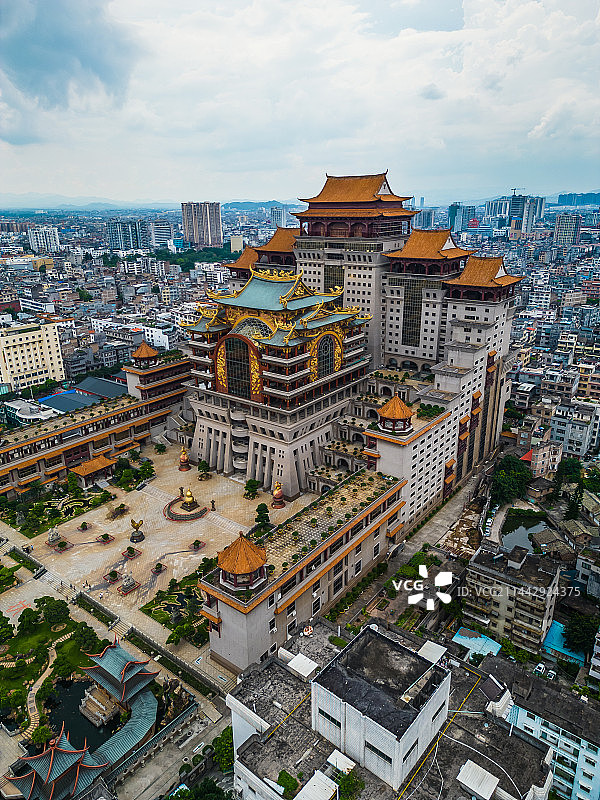 航拍广西玉林云天文化城云天宫图片素材