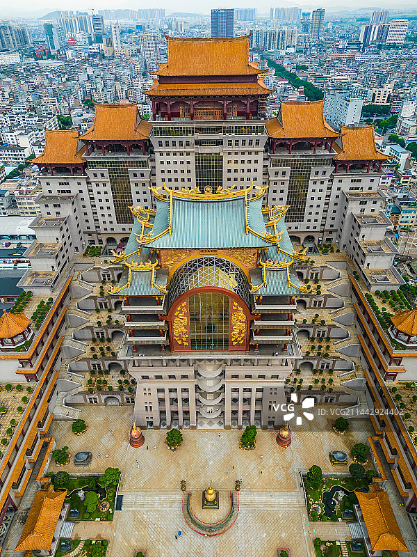 航拍广西玉林云天文化城云天宫图片素材