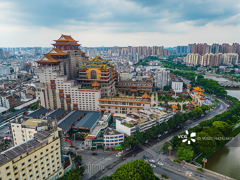 航拍广西玉林云天文化城云天宫图片素材