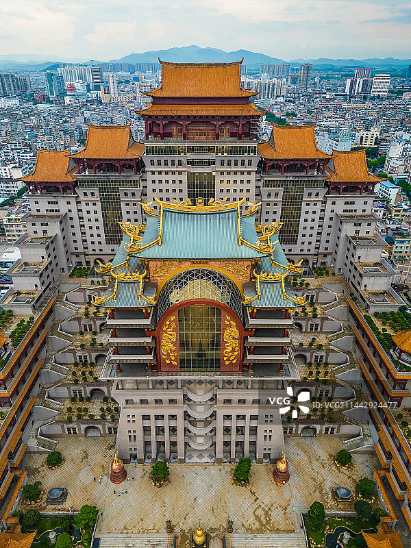 航拍广西玉林云天文化城云天宫图片素材