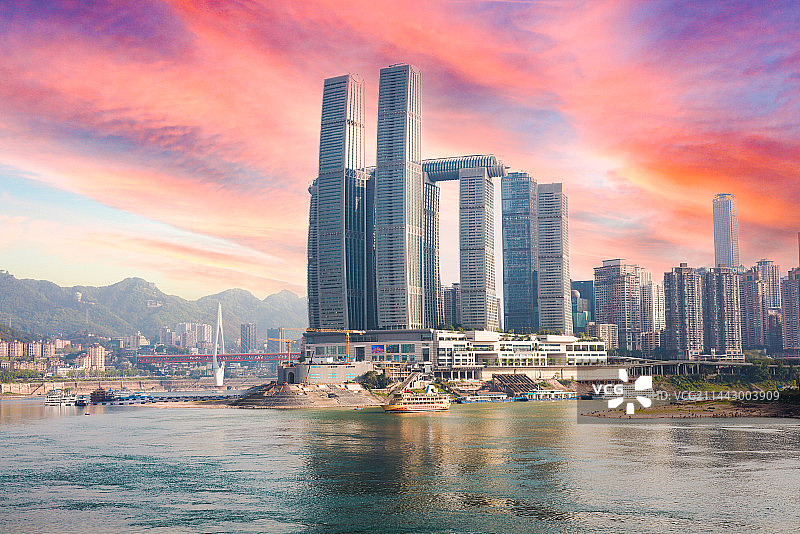 重庆来福士彩霞图片素材