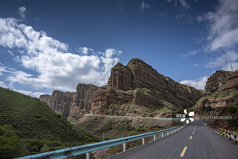 新疆101公路百丽丹霞地貌图片素材