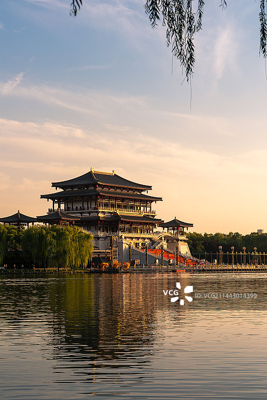 大唐芙蓉园的黄昏图片素材