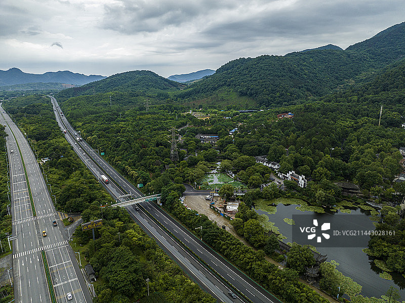 航拍安徽省铜陵市永泉小镇风光图片素材