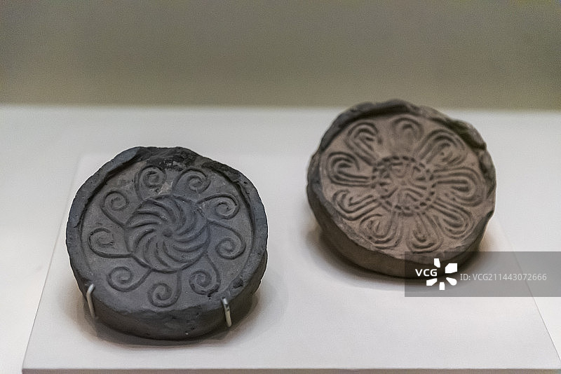 中国国家博物馆，旋曲纹瓦当，秦朝图片素材