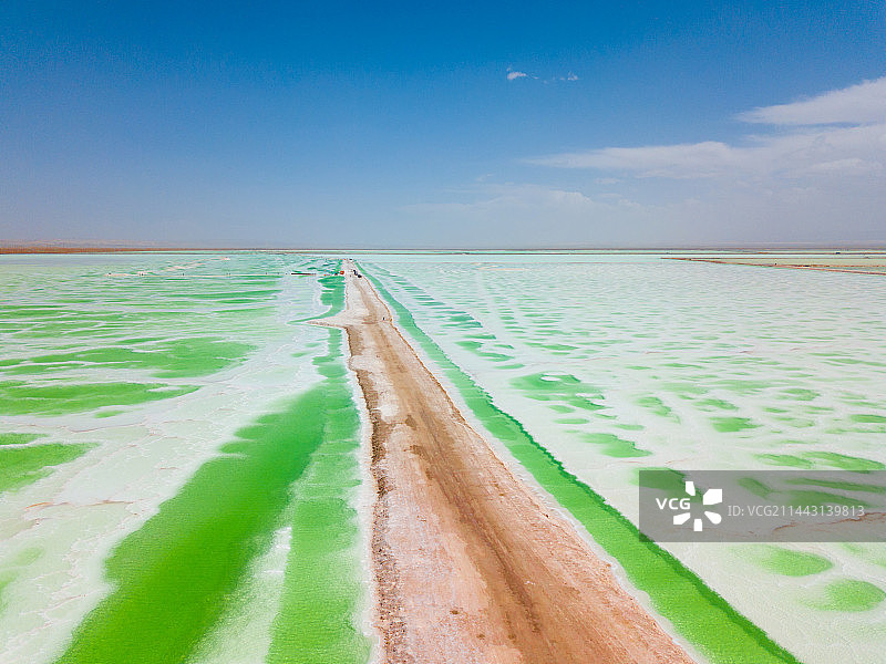 茫崖翡翠湖图片素材