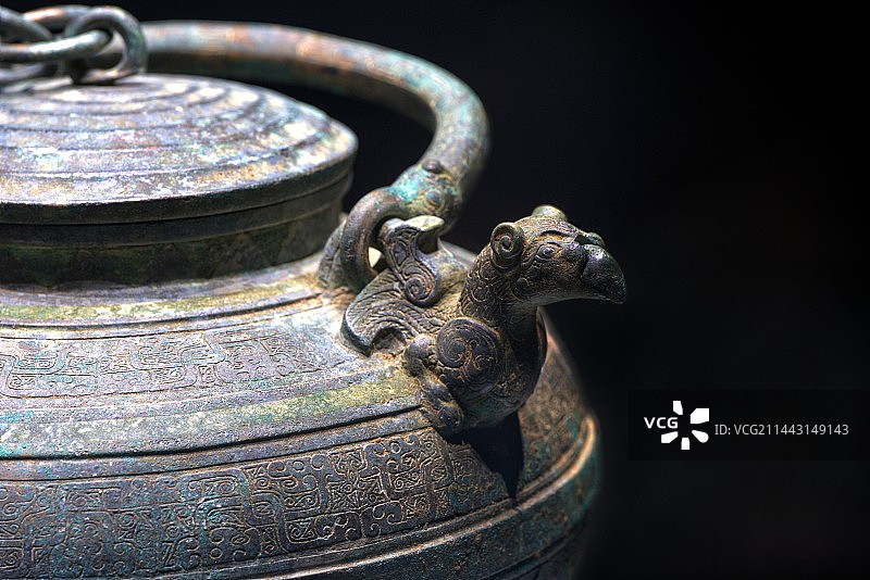 辽宁博物馆陈列的中国古代青铜文物图片素材