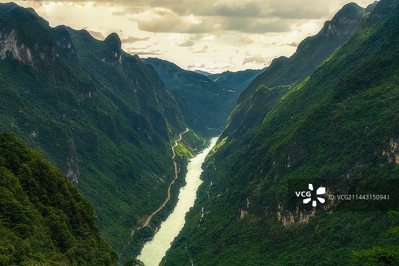 广西天峨县龙滩大峡谷风光图片素材