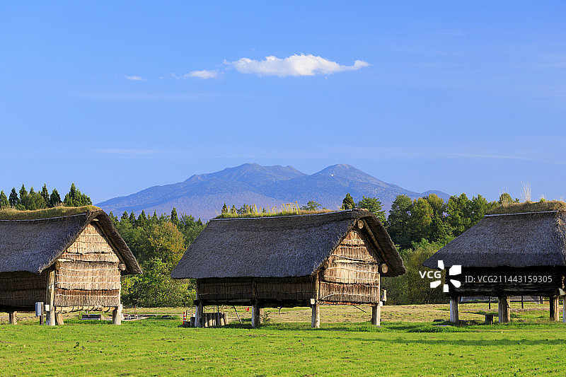 青森县三内丸山遗址和岩木山图片素材