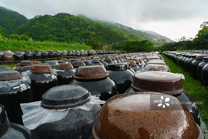 日本鹿儿岛县黑醋坛图片素材