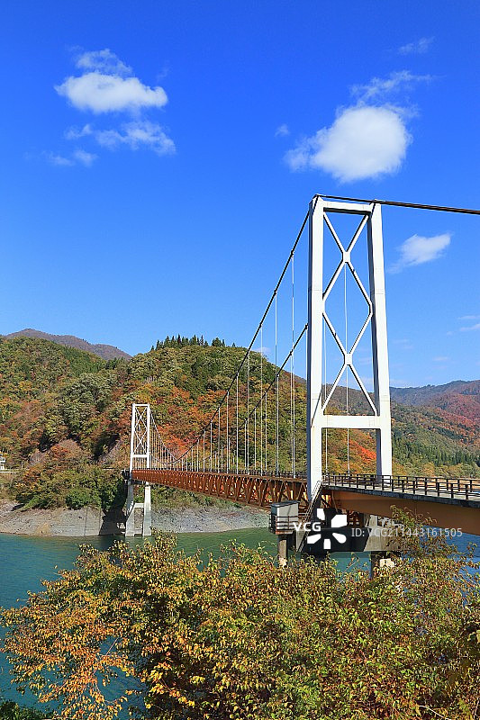 秋日日本福井县九头龙湖风光图片素材