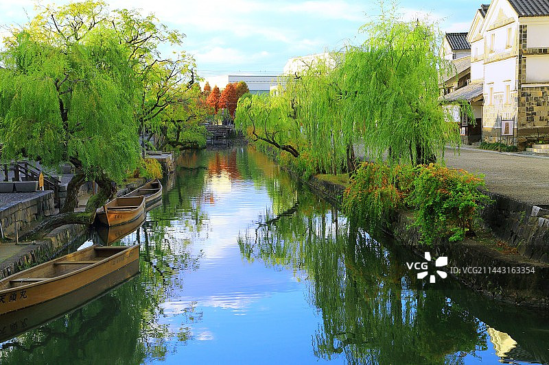 日本冈山县仓敷美观历史景区秋景图片素材