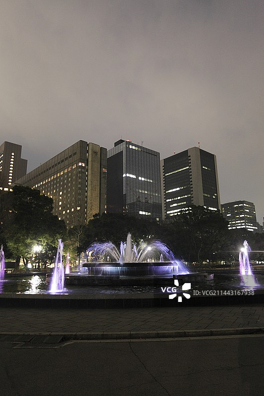 夜晚的日本东京日比谷公园图片素材