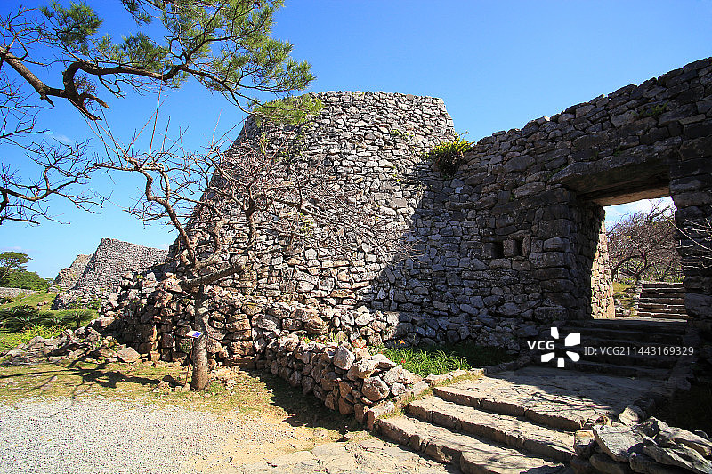 日本冲绳县今归仁城遗址的城堡墙图片素材