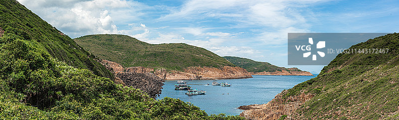 中国香港西贡海岸线晴朗好风光全景拼接图片素材