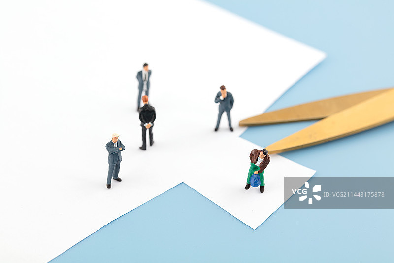 微缩创意企业裁掉多余的员工图片素材