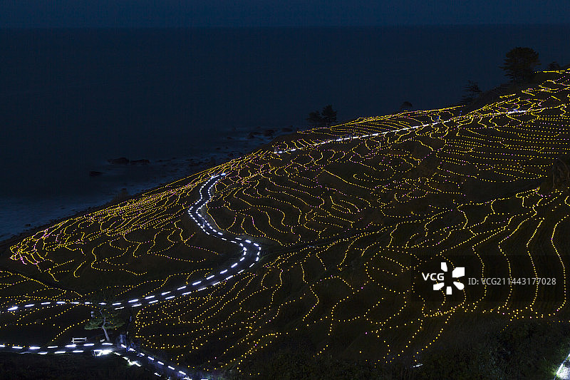 日本石川县轮岛市白米千枚田的灯光图片素材