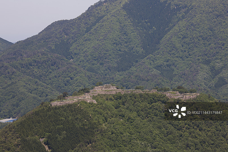 初夏的日本兵库县丰冈市竹田城遗址图片素材