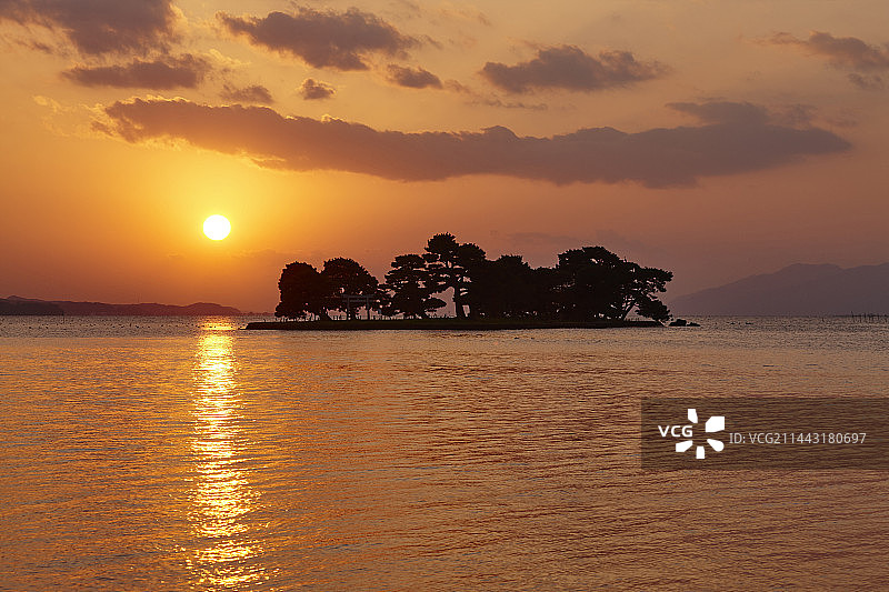 日本岛根县松江市宍道湖日落美景图片素材