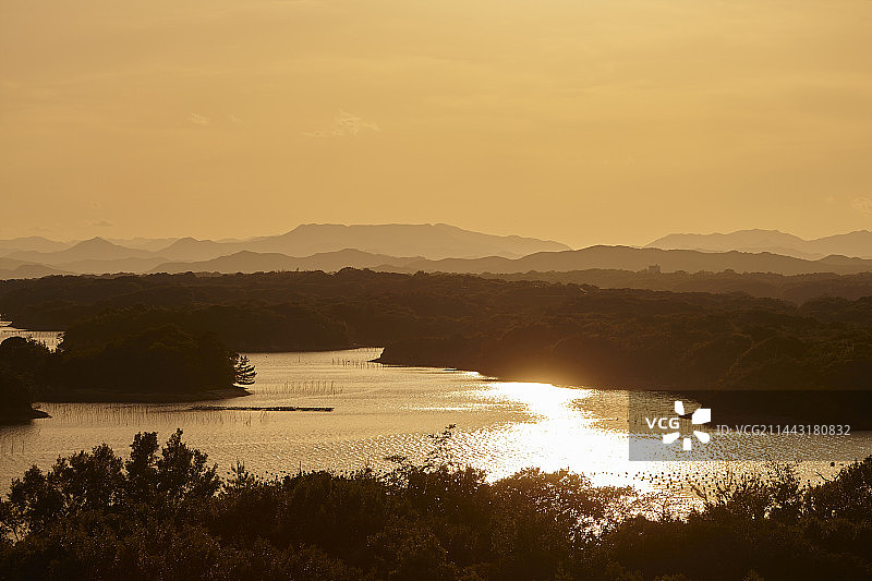 日本三重县志摩市阿戈湾的傍晚景色图片素材