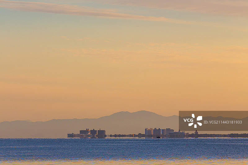 日本琵琶湖的海市蜃楼，位于滋贺县高岛市新旭町图片素材