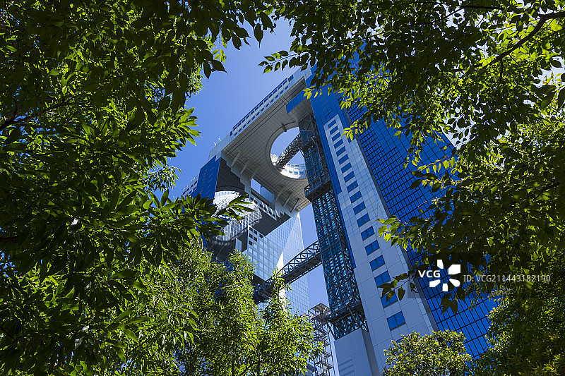 日本大阪府大阪市北区的梅田蓝天大厦图片素材