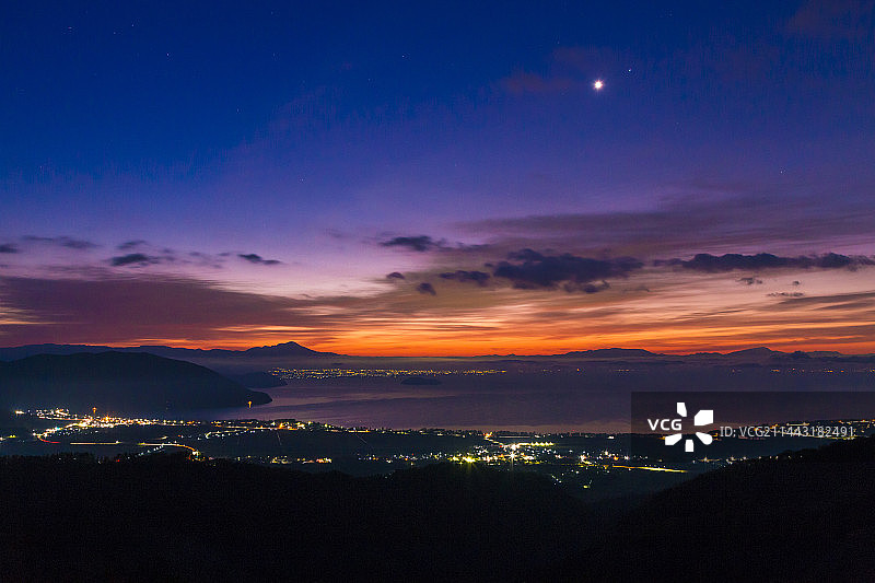 日本滋贺县高岛市 Kohoku 的黎明图片素材