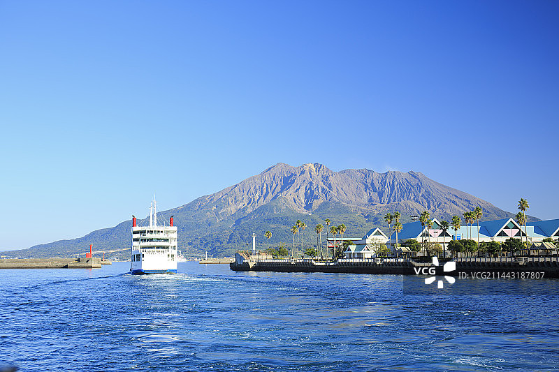樱花岛渡轮和樱花岛，日本鹿儿岛县图片素材