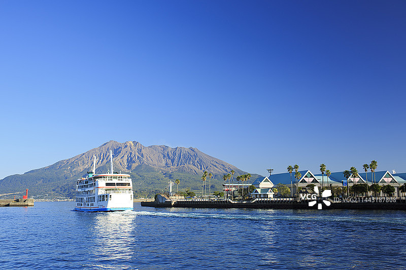 樱花岛渡轮和樱花岛，日本鹿儿岛县图片素材