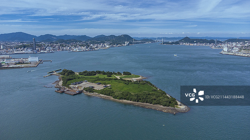 山口县下关市的严流岛图片素材