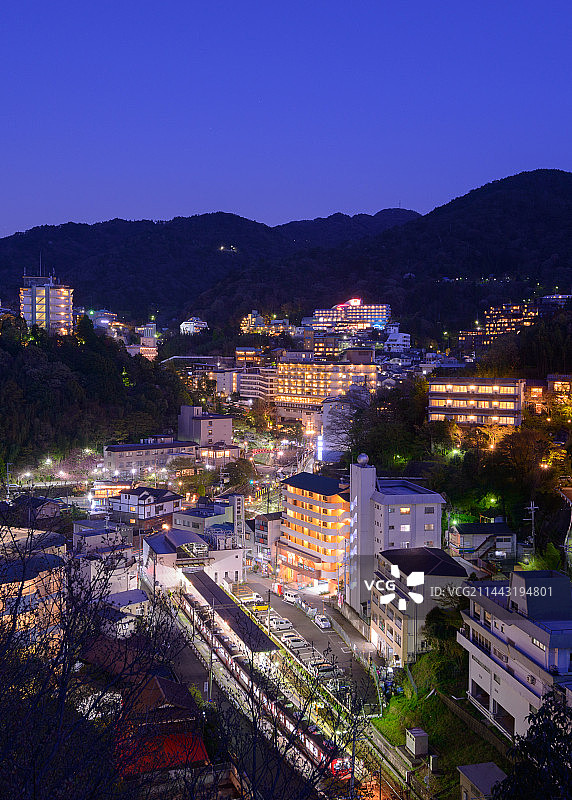 日本兵库县神户有马温泉小镇夜景图片素材