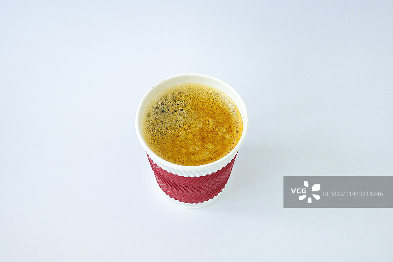 白色背景下一杯咖啡图片素材