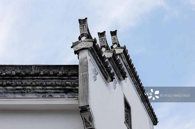 深圳古玩城中式传统建筑的屋顶与屋檐图片素材