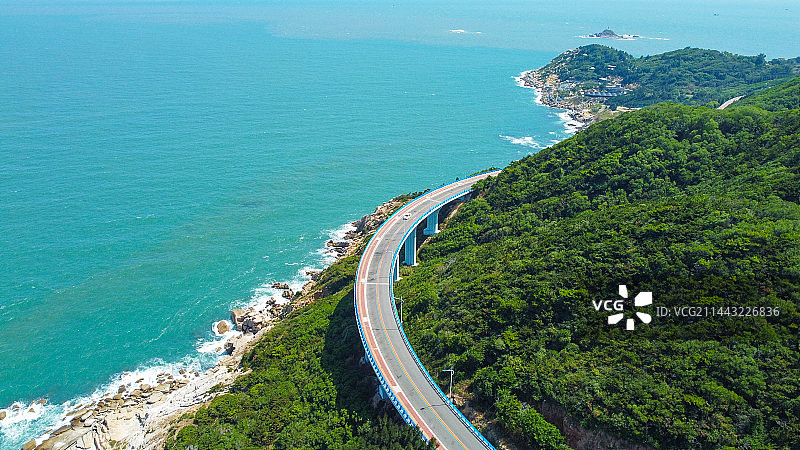 航拍福建东山岛海岸线环岛公路图片素材
