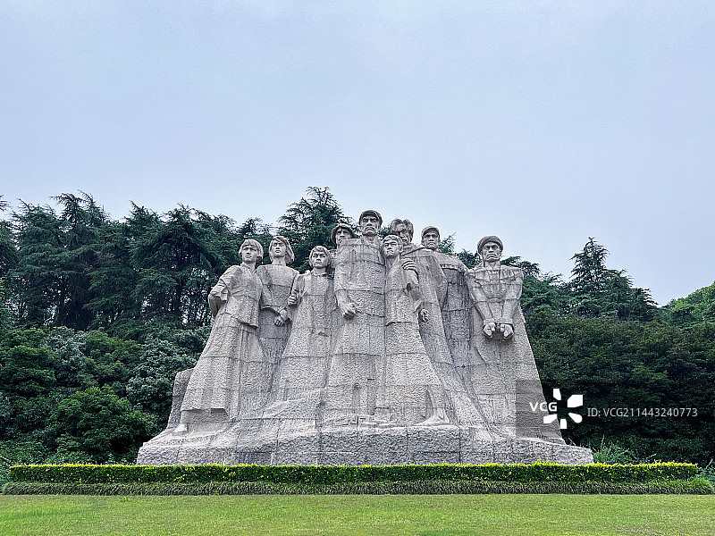 江苏南京，雨花台烈士陵园，烈士就义群雕图片素材