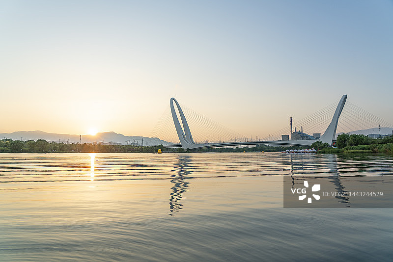 北京新首钢大桥莲石湖风景图片素材