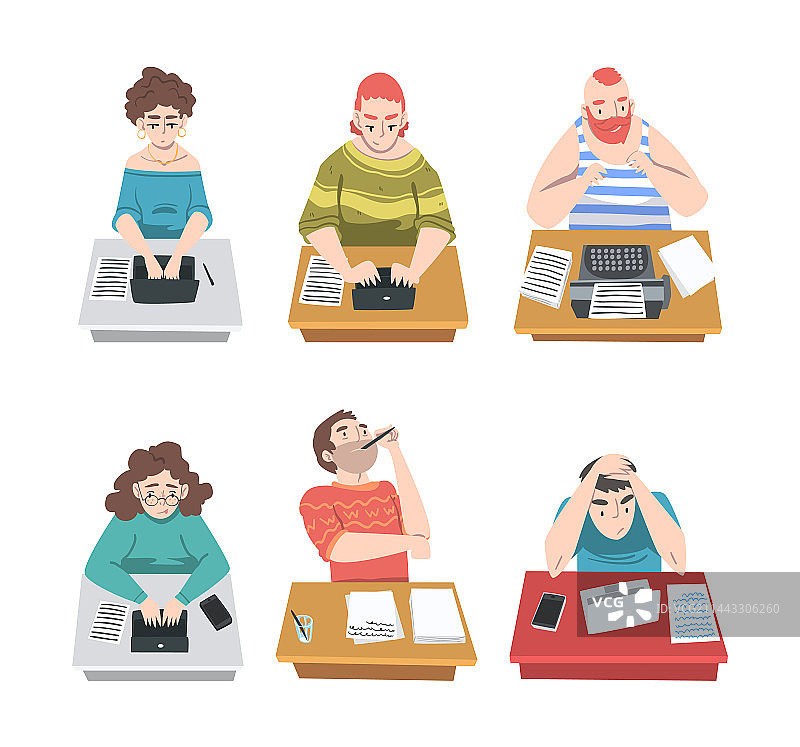 在办公桌前写作的职业记者图片素材