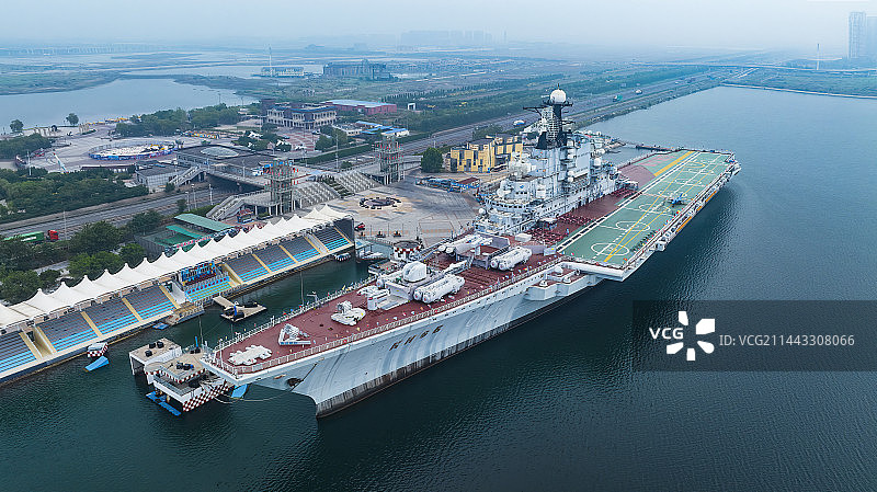 天津滨海航母公园图片素材