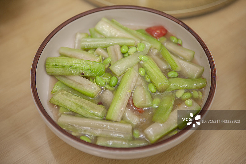 白油丝瓜，青豆丝瓜，丝瓜烩，丝瓜条，素菜，中餐，午餐，晚餐，下饭菜，家常菜，吃，食欲，胃口，聚餐图片素材