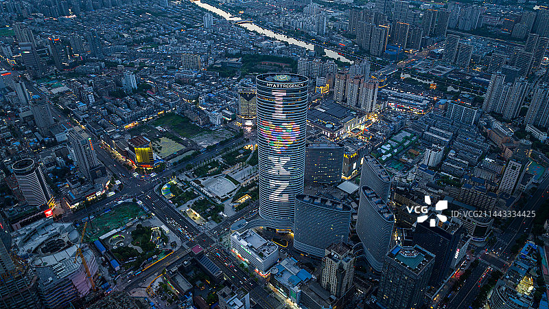 航拍徐州市中心苏宁广场地标建筑我爱徐州图片素材